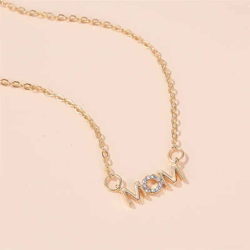 Mom Necklace - Gold